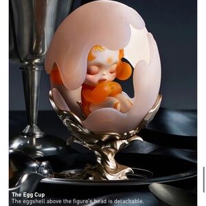 The Egg Cup - The Feast Begins Figure Box